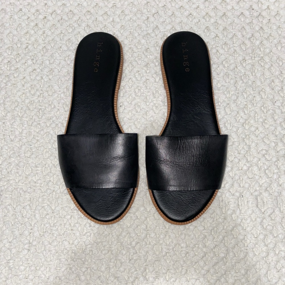 Hinge Flat Slide Sandal